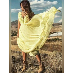 Zara Yellow Pleated V Neck Midi Dress XS Bloggers Favorite Ruffle Chiffon Dress